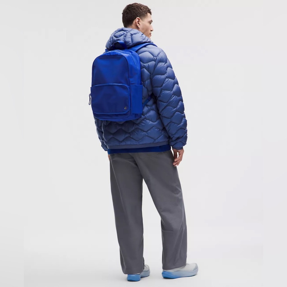 ⚡️SALE⚡️Lululemon Everywhere Backpack 22L, Color Riverside/Sheer Oak (Blue), NWT - Picture 3 of 5